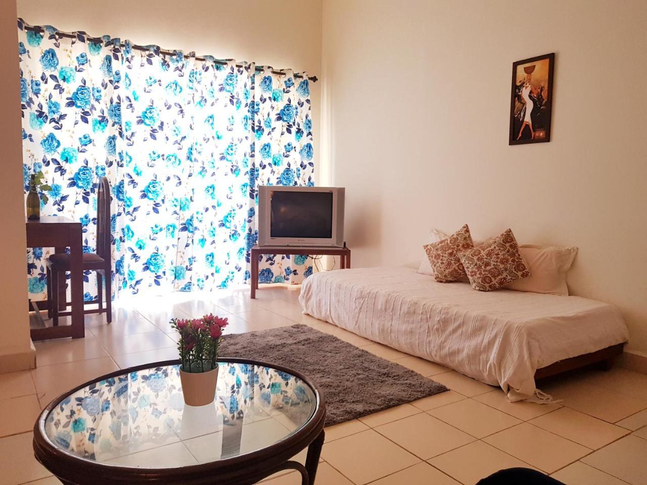 1 Bedroom Spacious Apartment In 칼랑굿 외부 사진